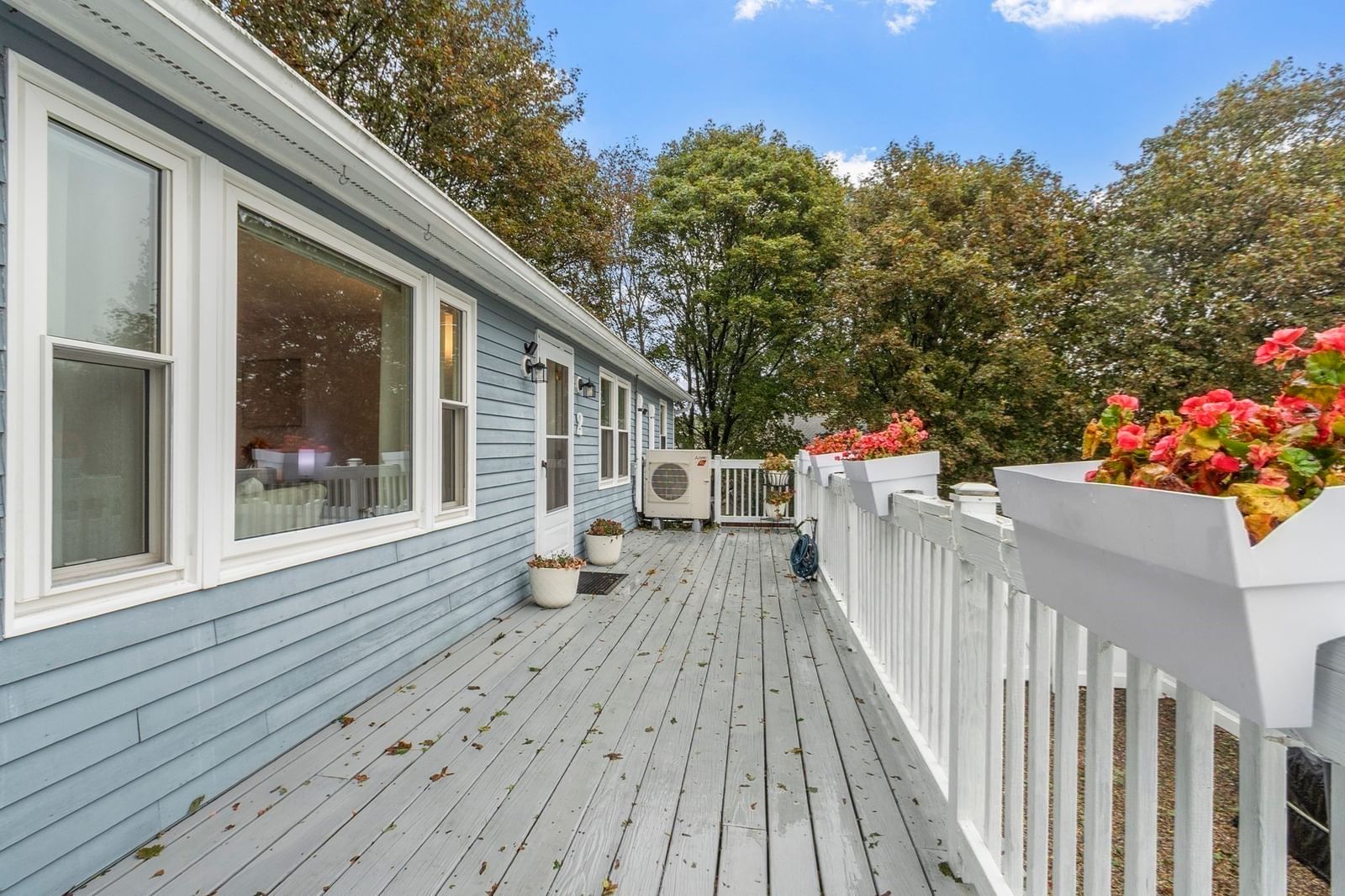 273 Washington St #2 Gloucester — Photo 19 of 24
