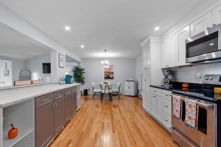 273 Washington St #2 Gloucester — Photo 2 of 24