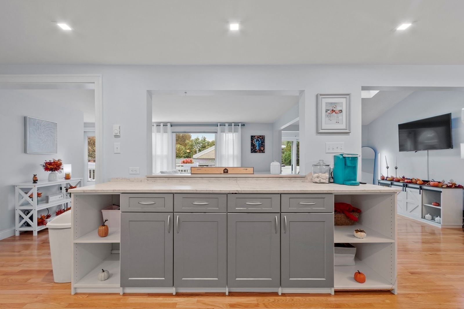 273 Washington St #2 Gloucester — Photo 3 of 24