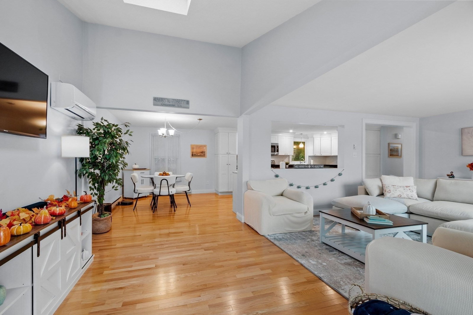 273 Washington St #2 Gloucester — Photo 6 of 24