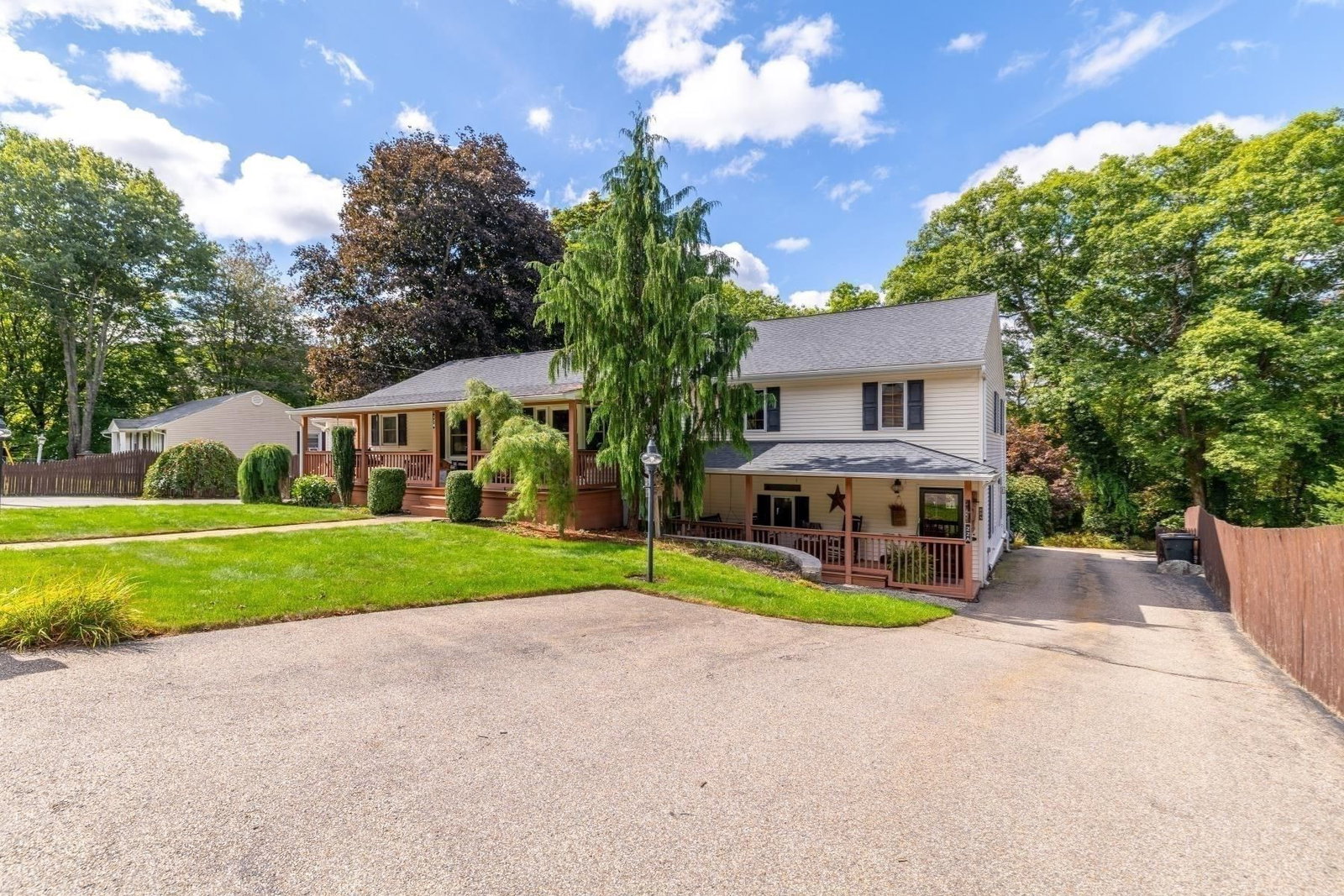 Property at 22 John F Kennedy Dr, Millbury, MA 01527