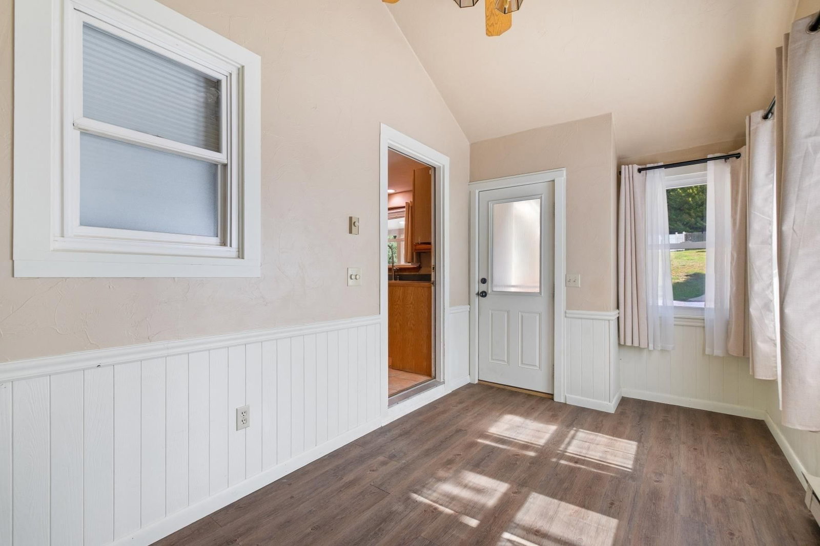 22 John F Kennedy Dr Millbury — Photo 33 of 41