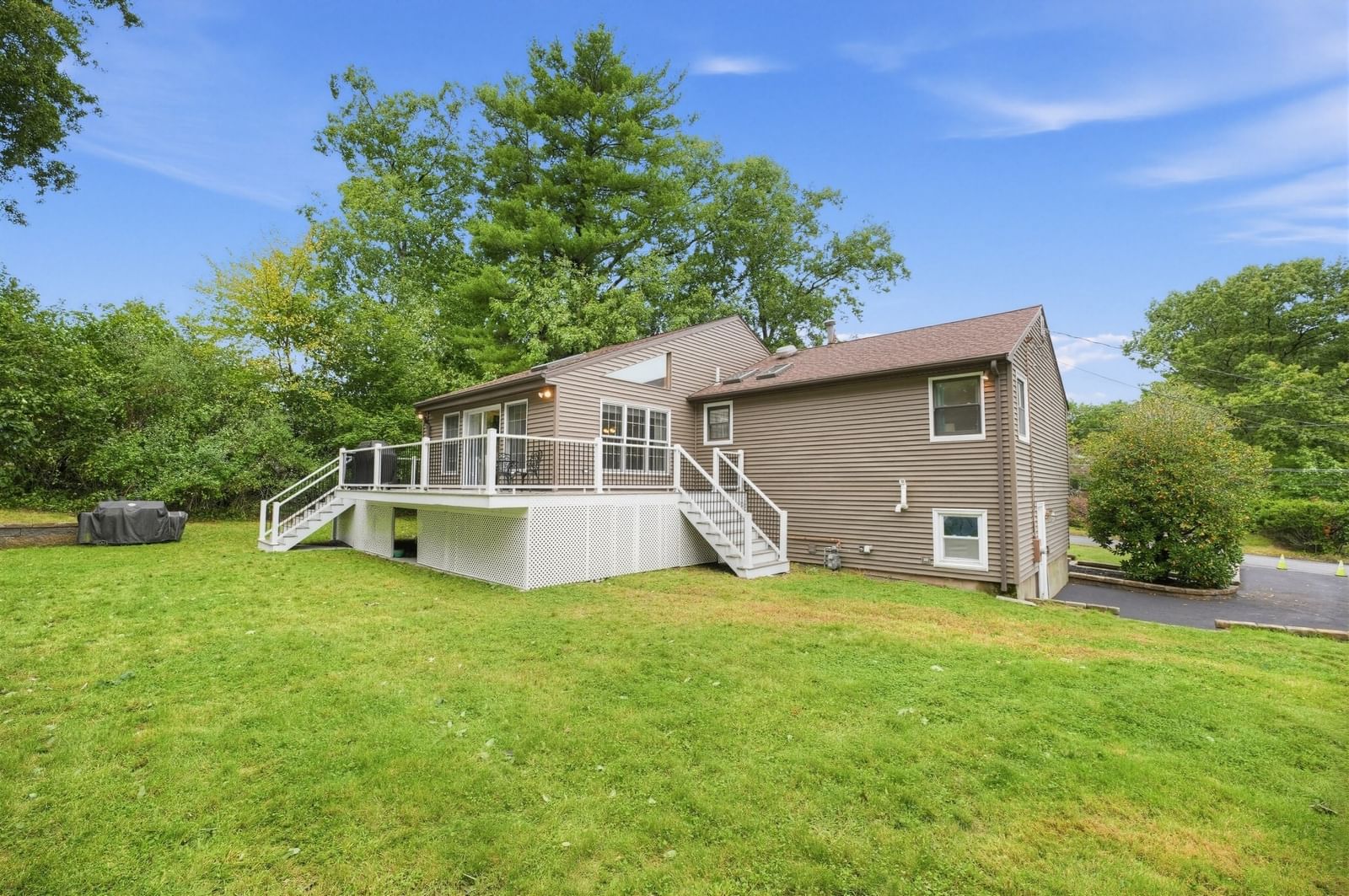 21 Andrew Cir Stoughton — Photo 27 of 29