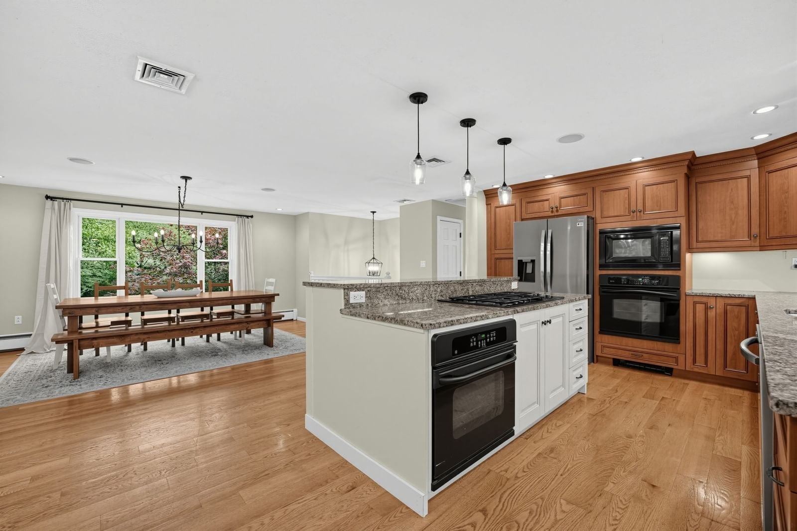 21 Andrew Cir Stoughton — Photo 6 of 29