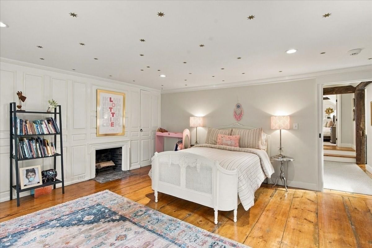 822 Main Street Hingham — Photo 17 of 36