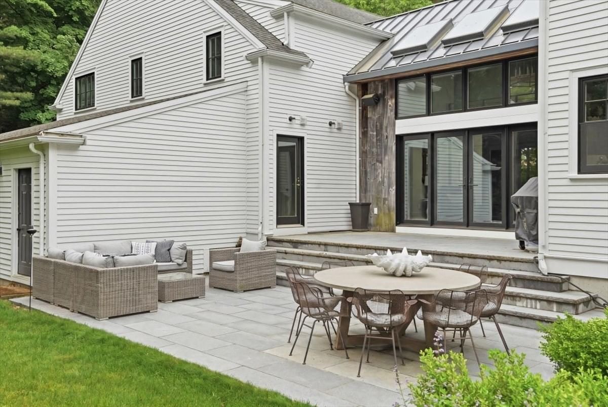 822 Main Street Hingham — Photo 34 of 36