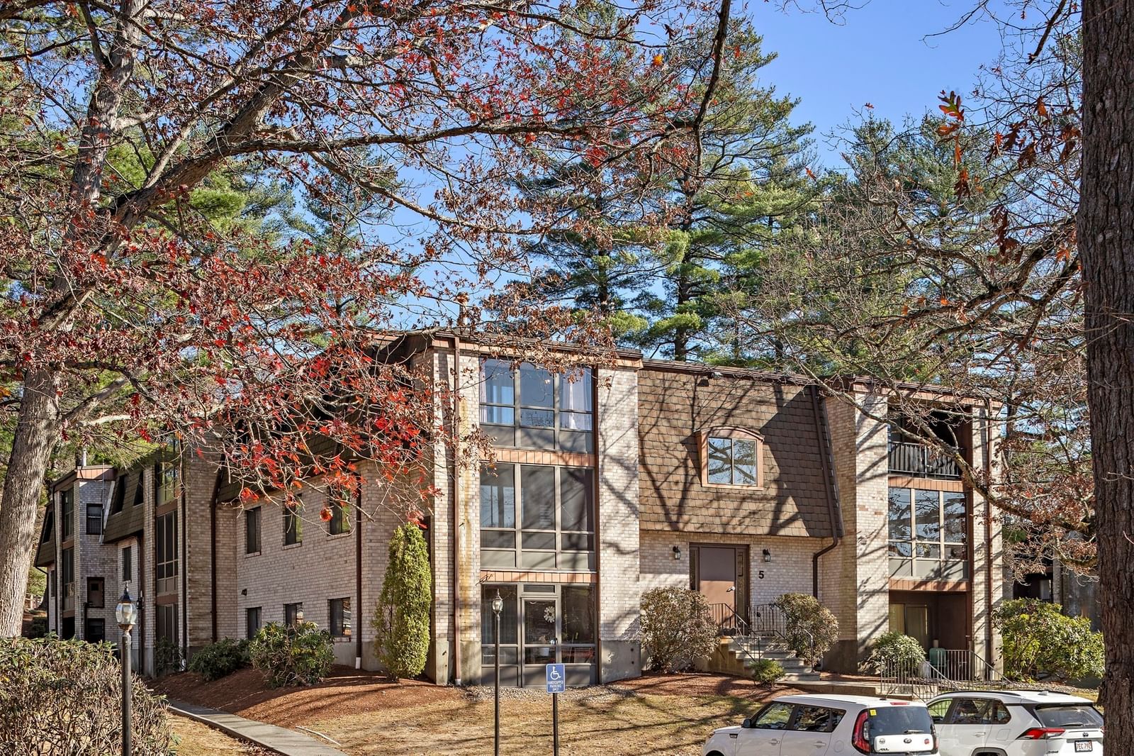 5 Greenbriar Dr #204 North Reading — Photo 3 of 24