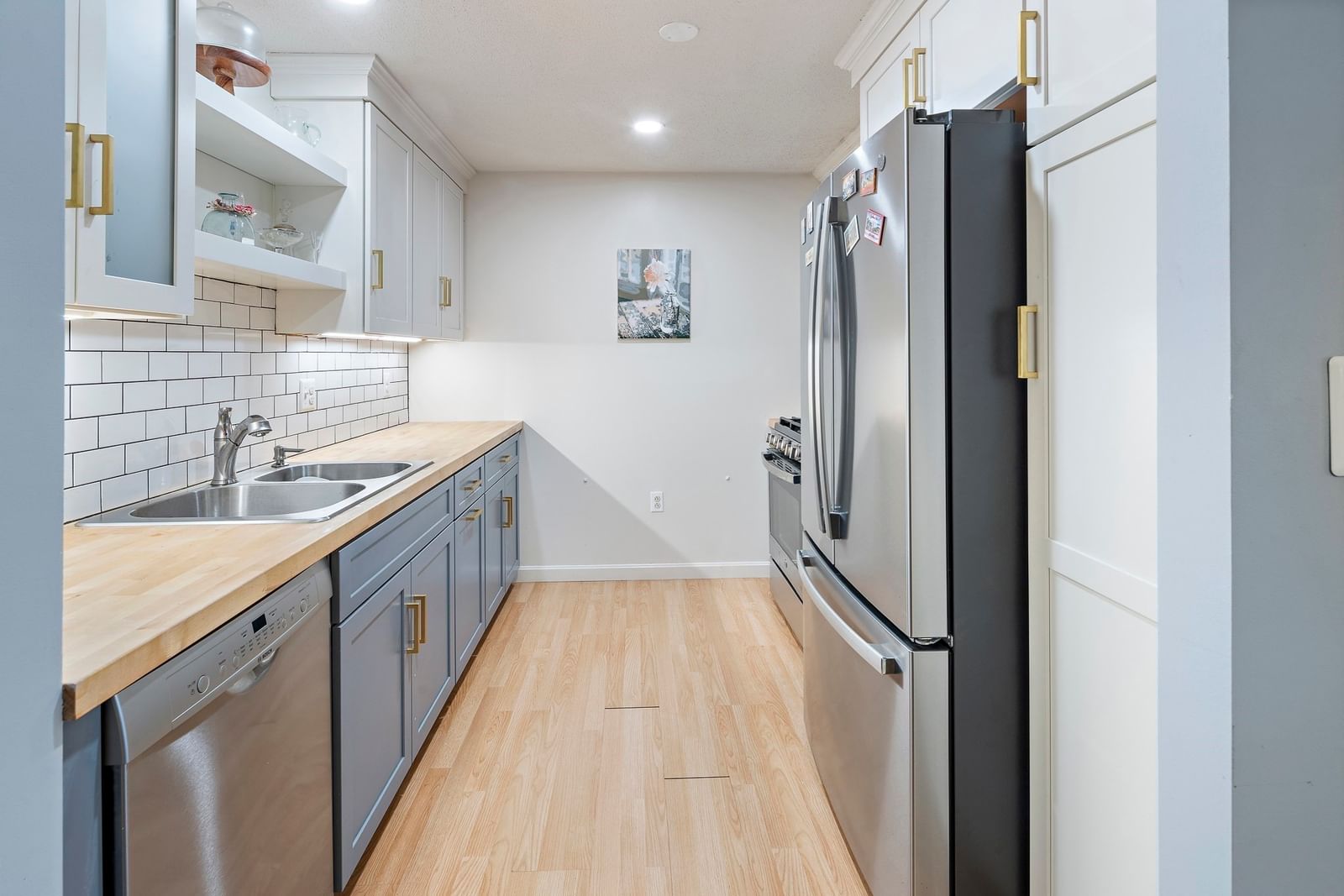 5 Greenbriar Dr #204 North Reading — Photo 4 of 24