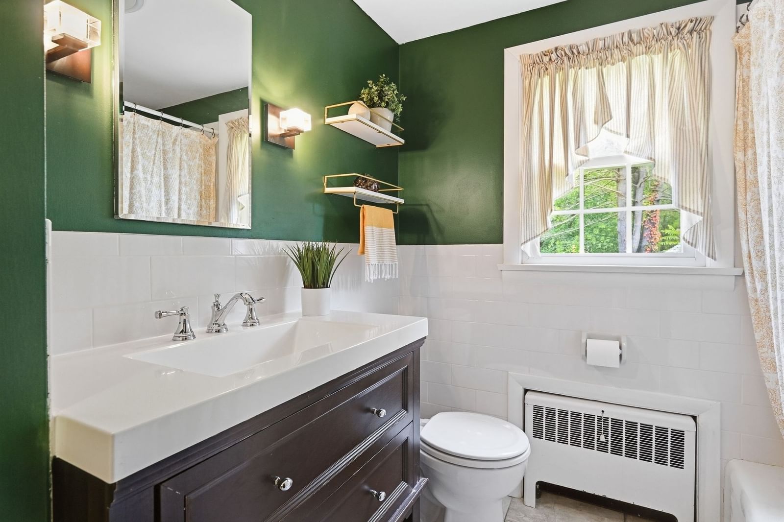 60 Russell Ave, Suffield, MA 01078 photo 5