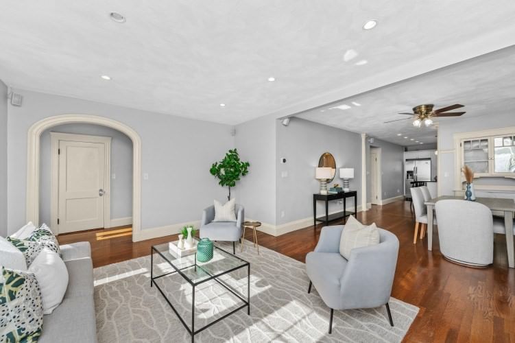 139 Warren Street #2 Arlington — Photo 2 of 27
