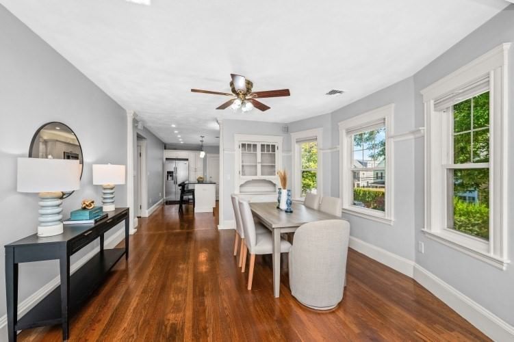 139 Warren Street #2 Arlington — Photo 4 of 27