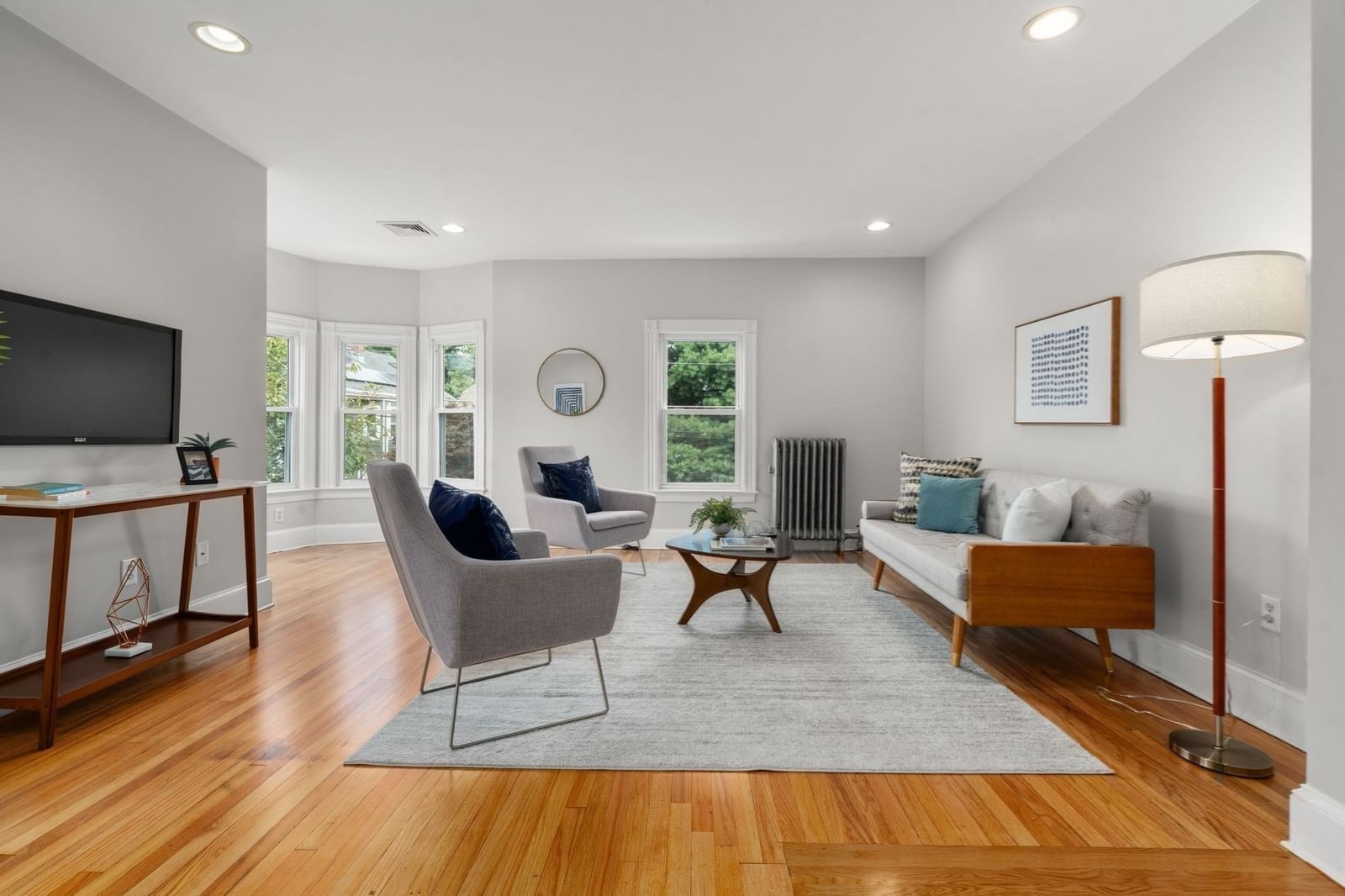 2 Holton St #2B Medford — Photo 2 of 21