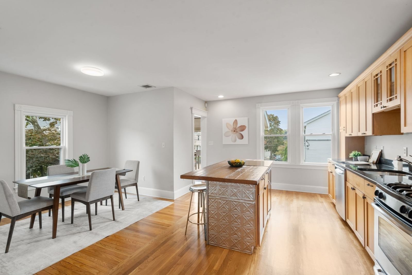 2 Holton St #2B Medford — Photo 7 of 21