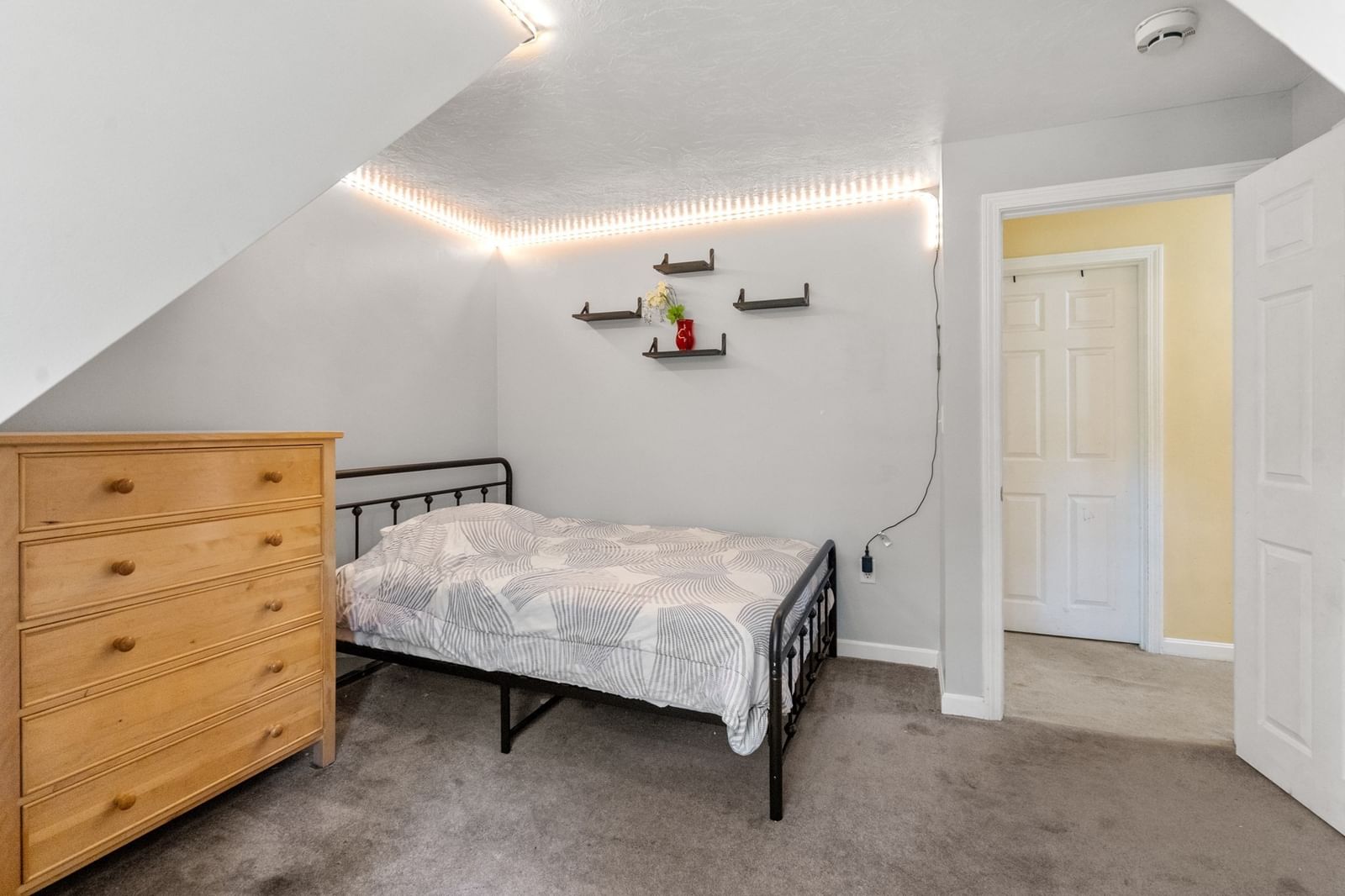 117 Ring Road Kingston — Photo 14 of 35