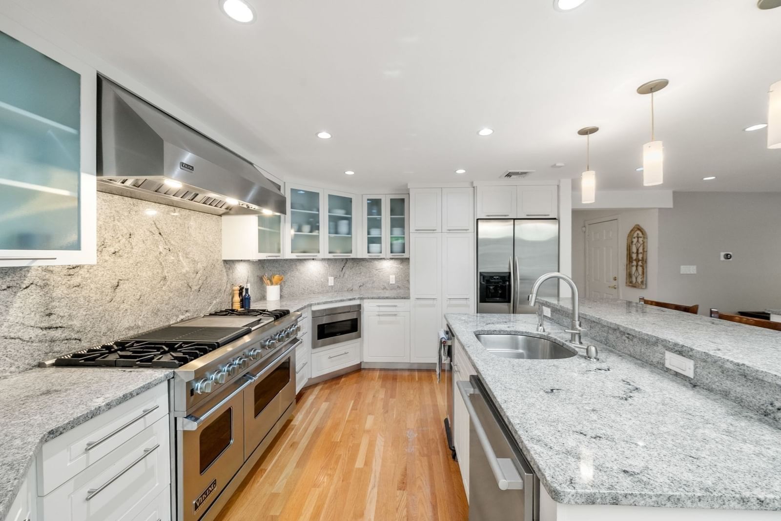 52 Damon Road Needham — Photo 6 of 42