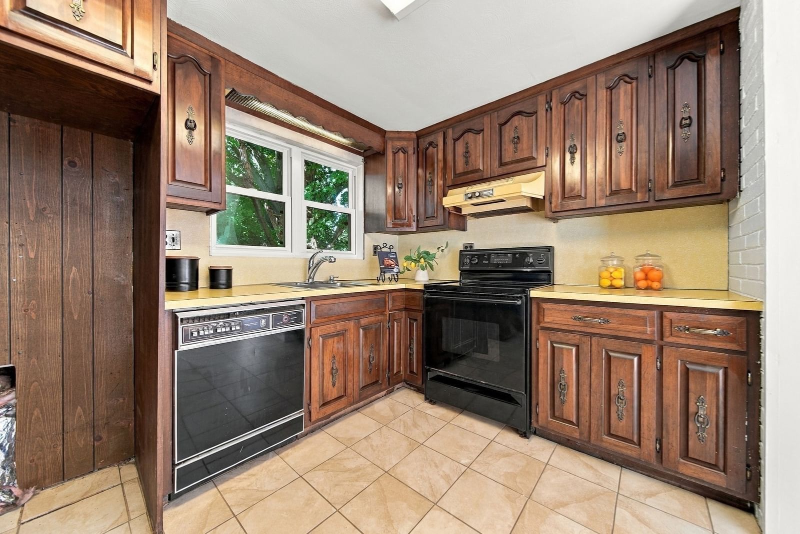 32 Curwen Rd Peabody — Photo 16 of 34