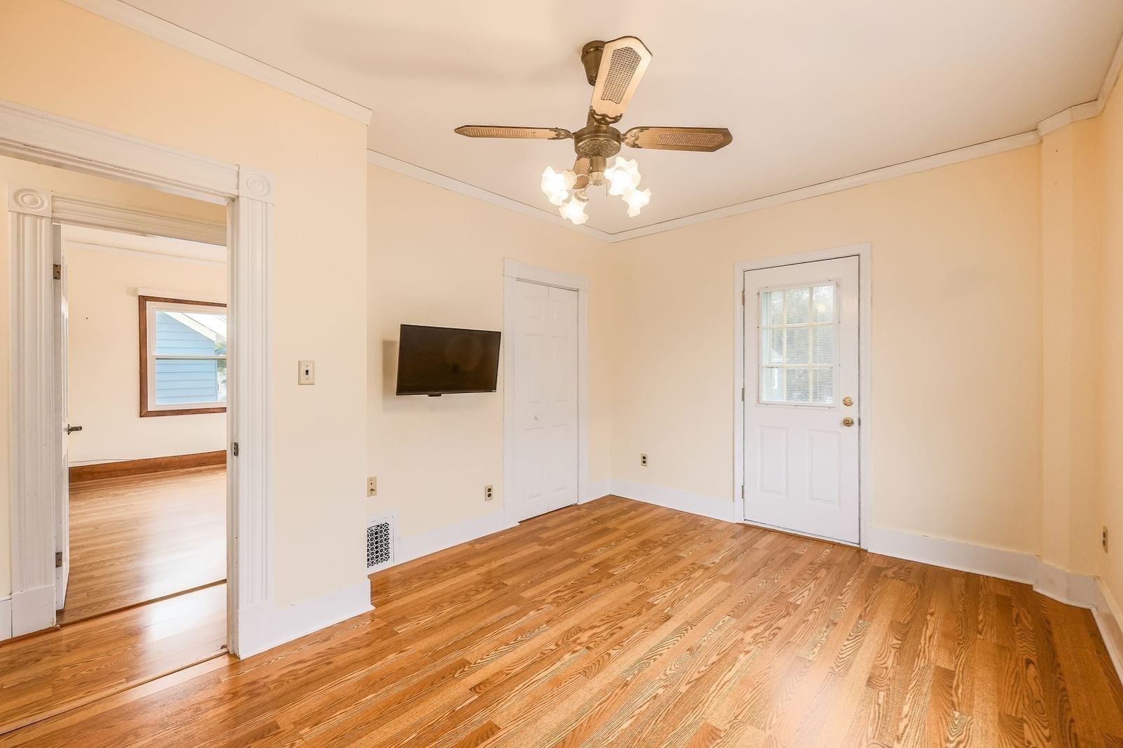 16 North Ave Winthrop — Photo 19 of 36