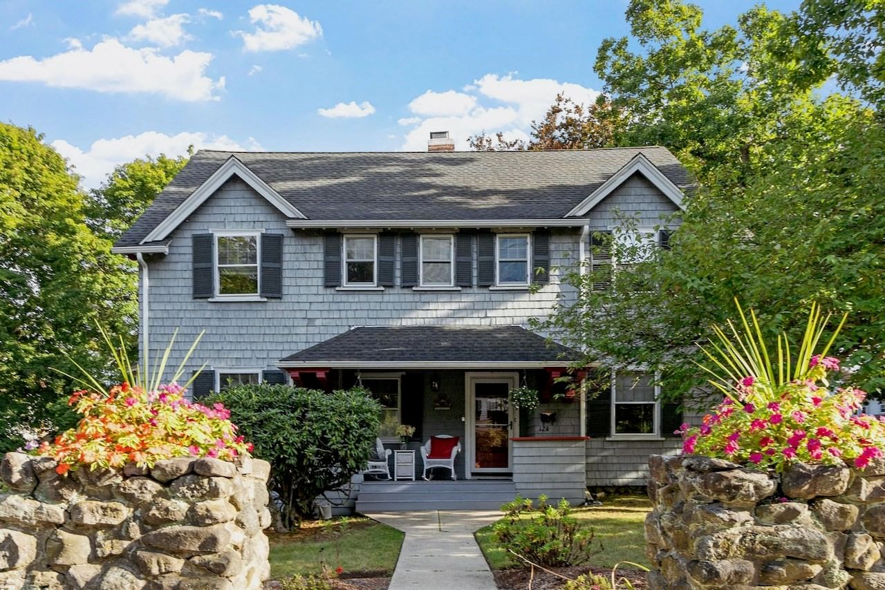 Property at 124 Prescott St, Reading, MA 01867