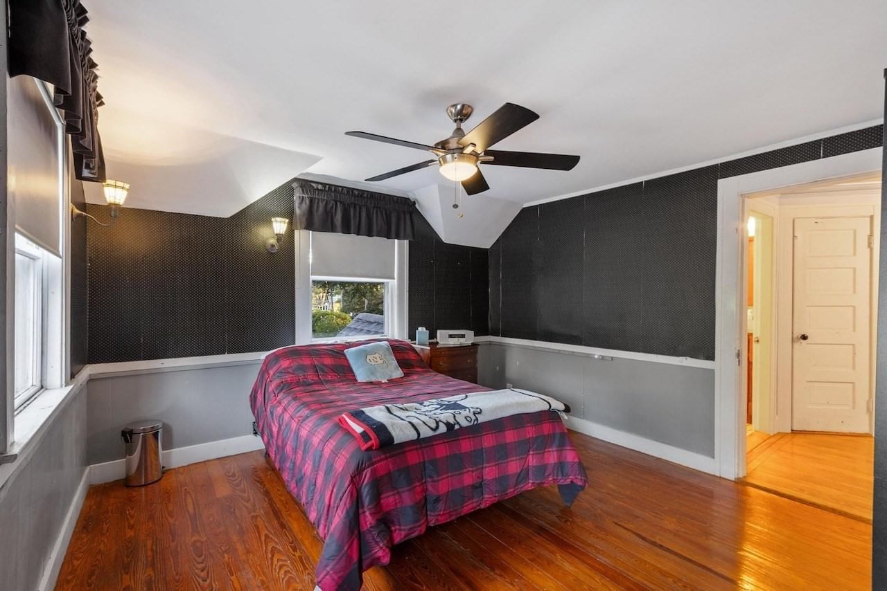 124 Prescott St Reading — Photo 26 of 42