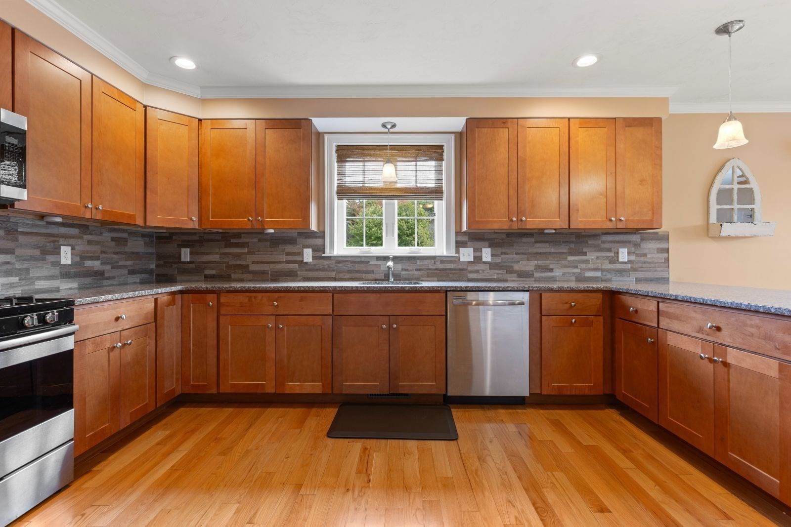 101 Sawmill Ln #101 Hanson — Photo 6 of 22