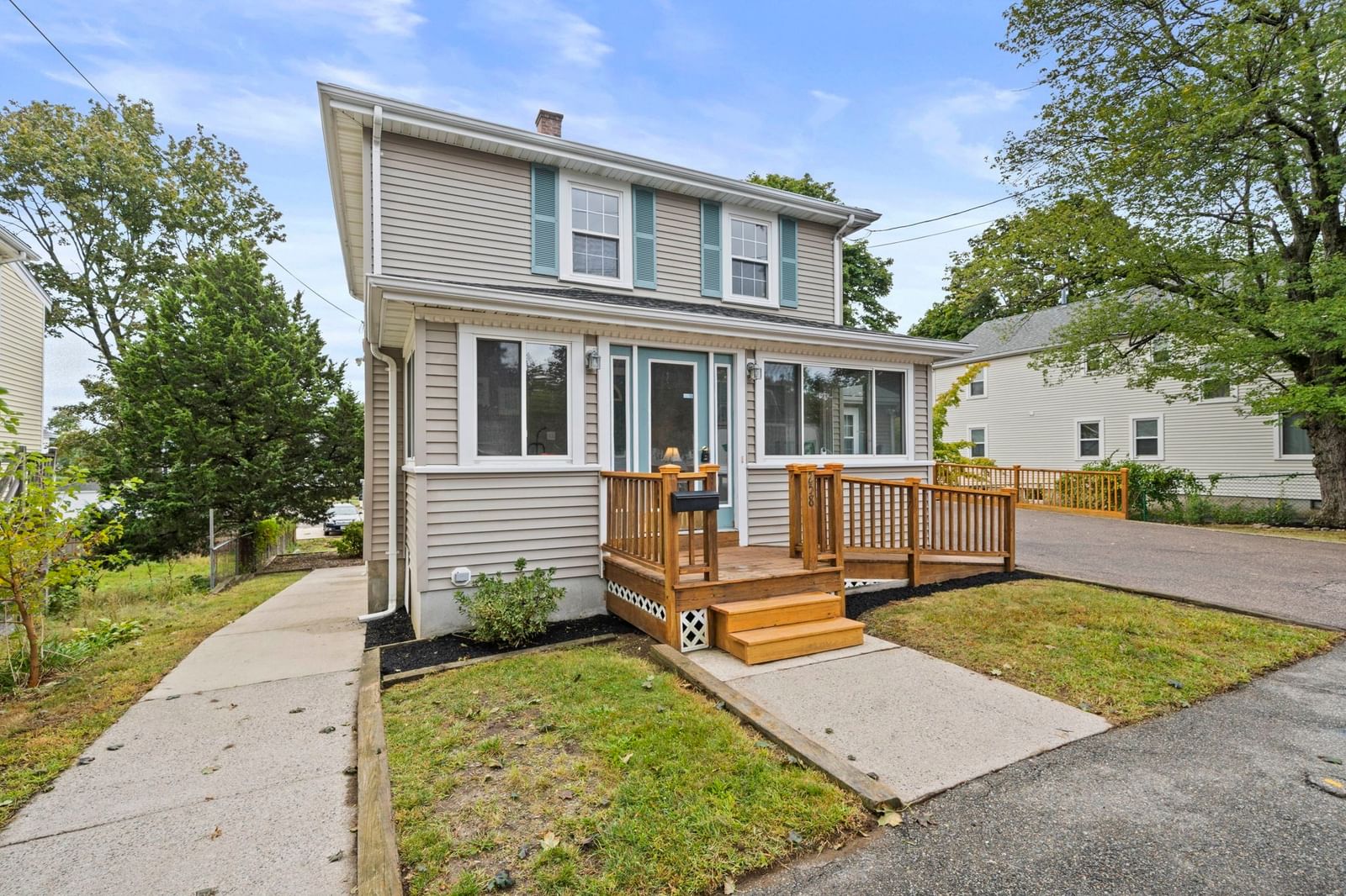 258 Holbrook Quincy — Photo 3 of 41