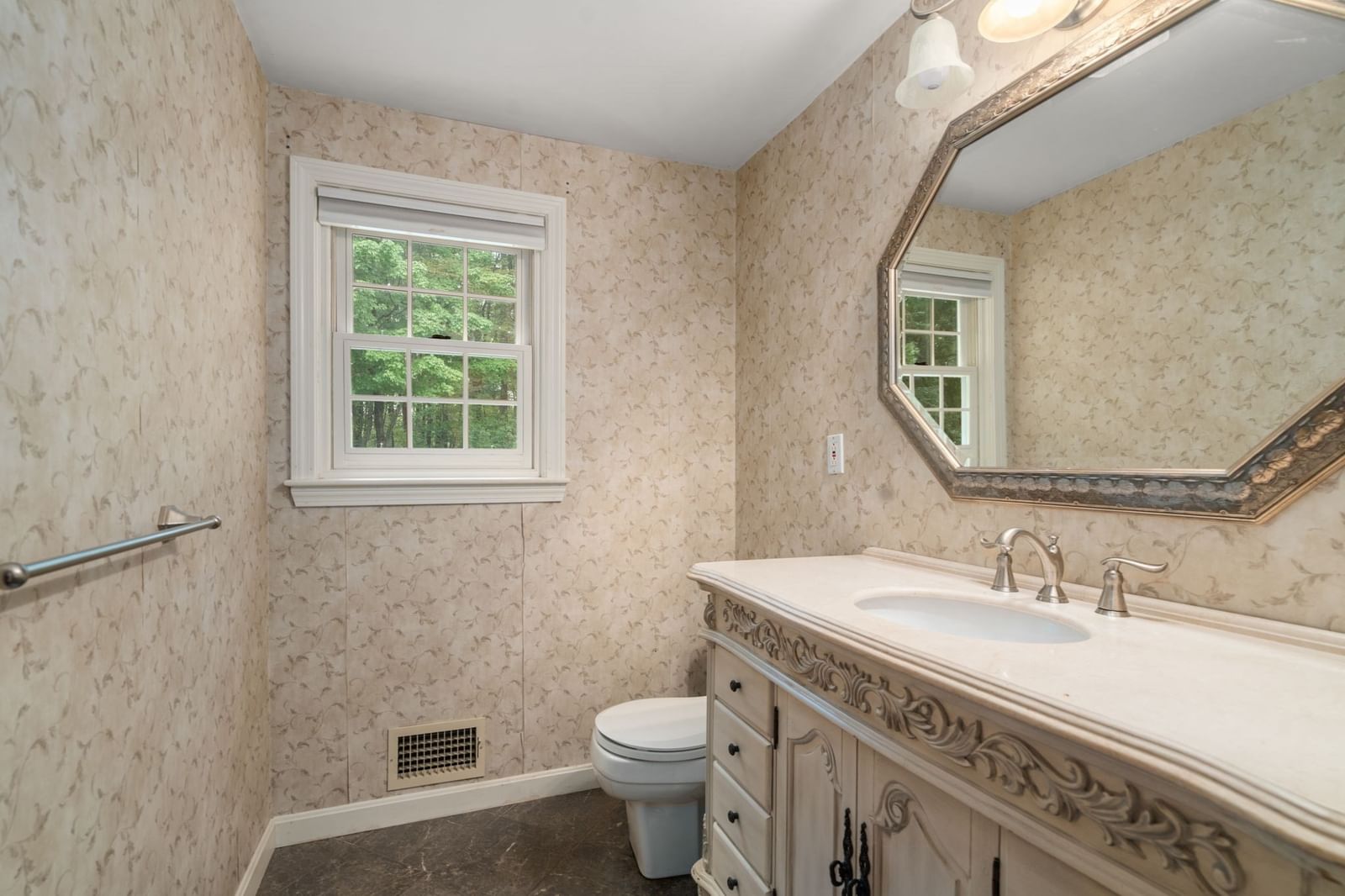 11 Summit Road Southborough — Photo 10 of 41