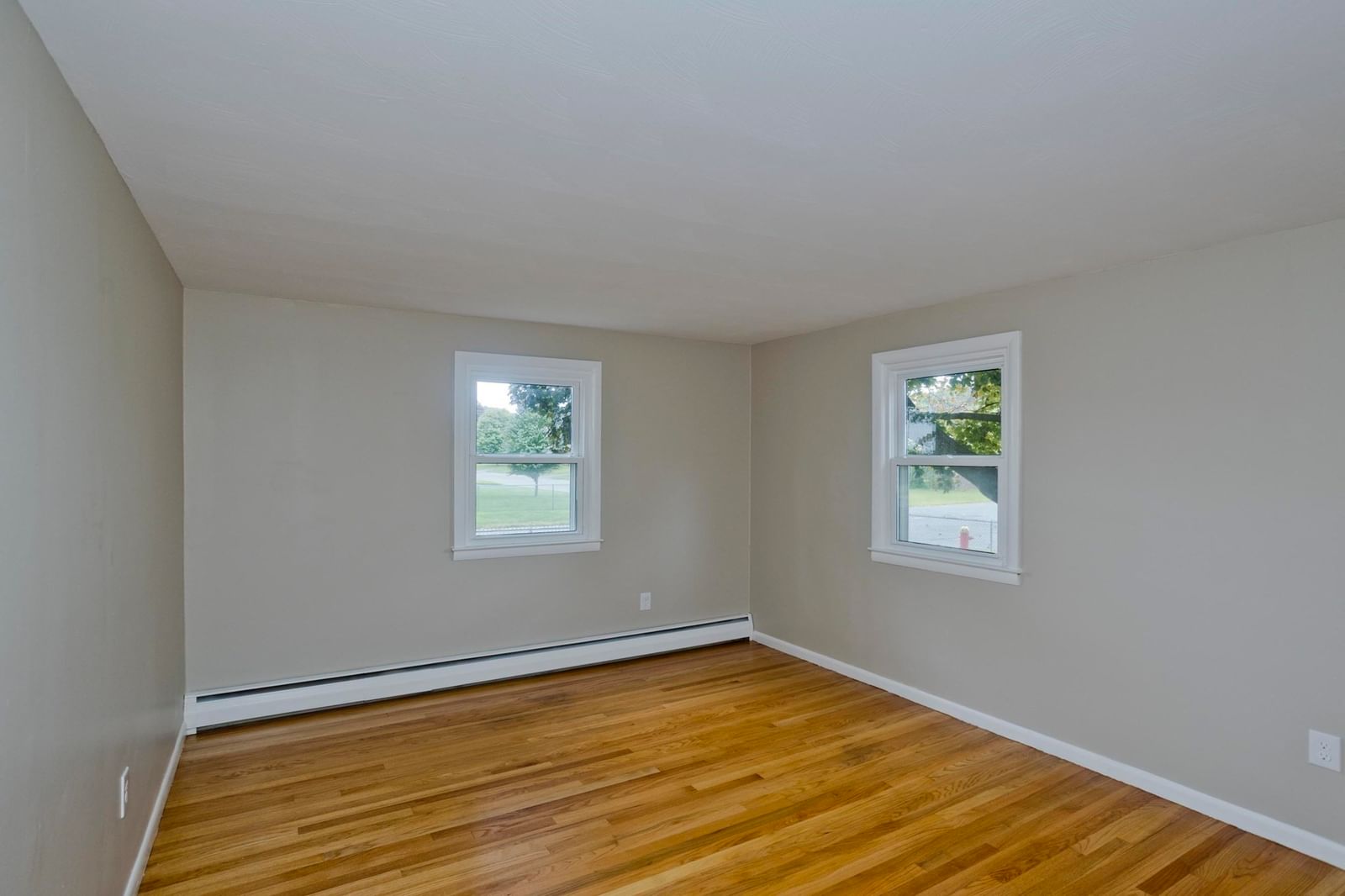 82 Gill St Chicopee — Photo 15 of 26