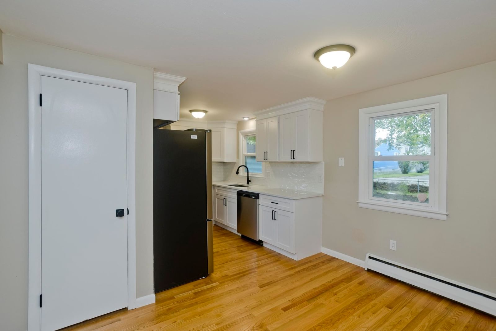 82 Gill St Chicopee — Photo 6 of 26