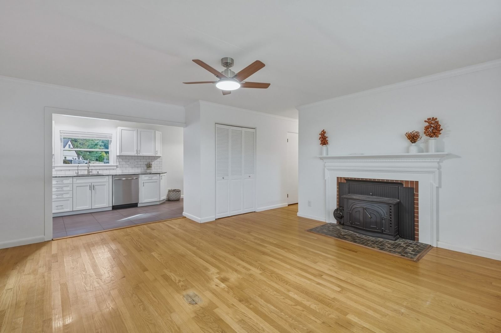 34 Skyridge Ln Springfield — Photo 13 of 37