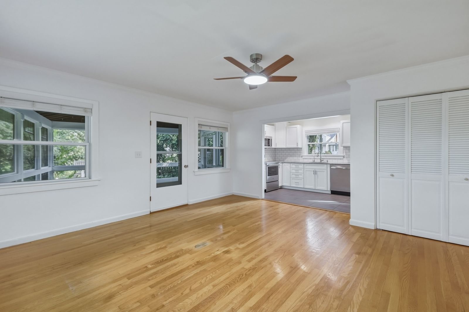 34 Skyridge Ln Springfield — Photo 14 of 37