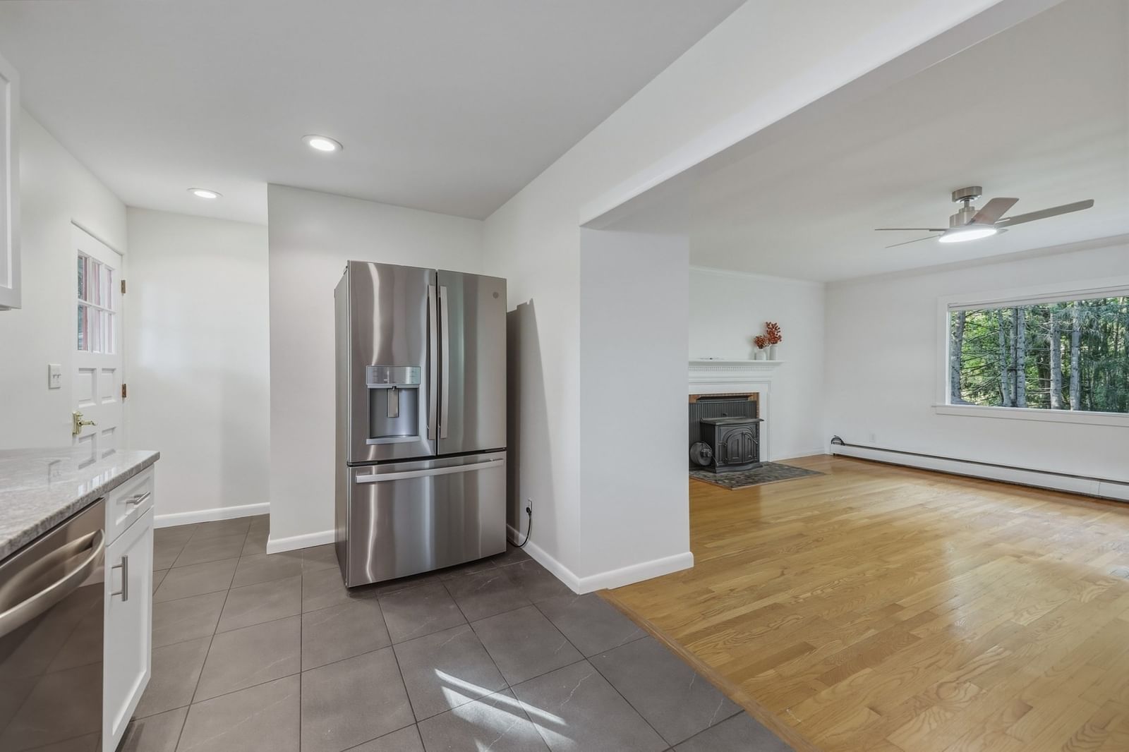 34 Skyridge Ln Springfield — Photo 17 of 37