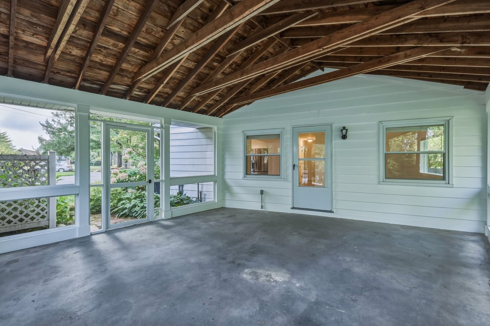 34 Skyridge Ln Springfield — Photo 6 of 37