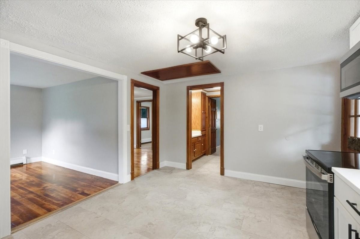 141 New Ludlow Rd Granby — Photo 7 of 23
