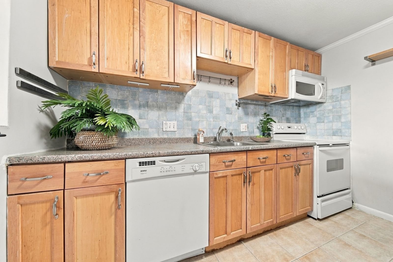 900 Governors Dr #37 Winthrop — Photo 12 of 27