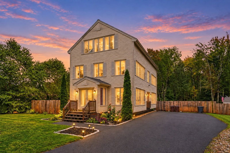 111 Ferry Rd