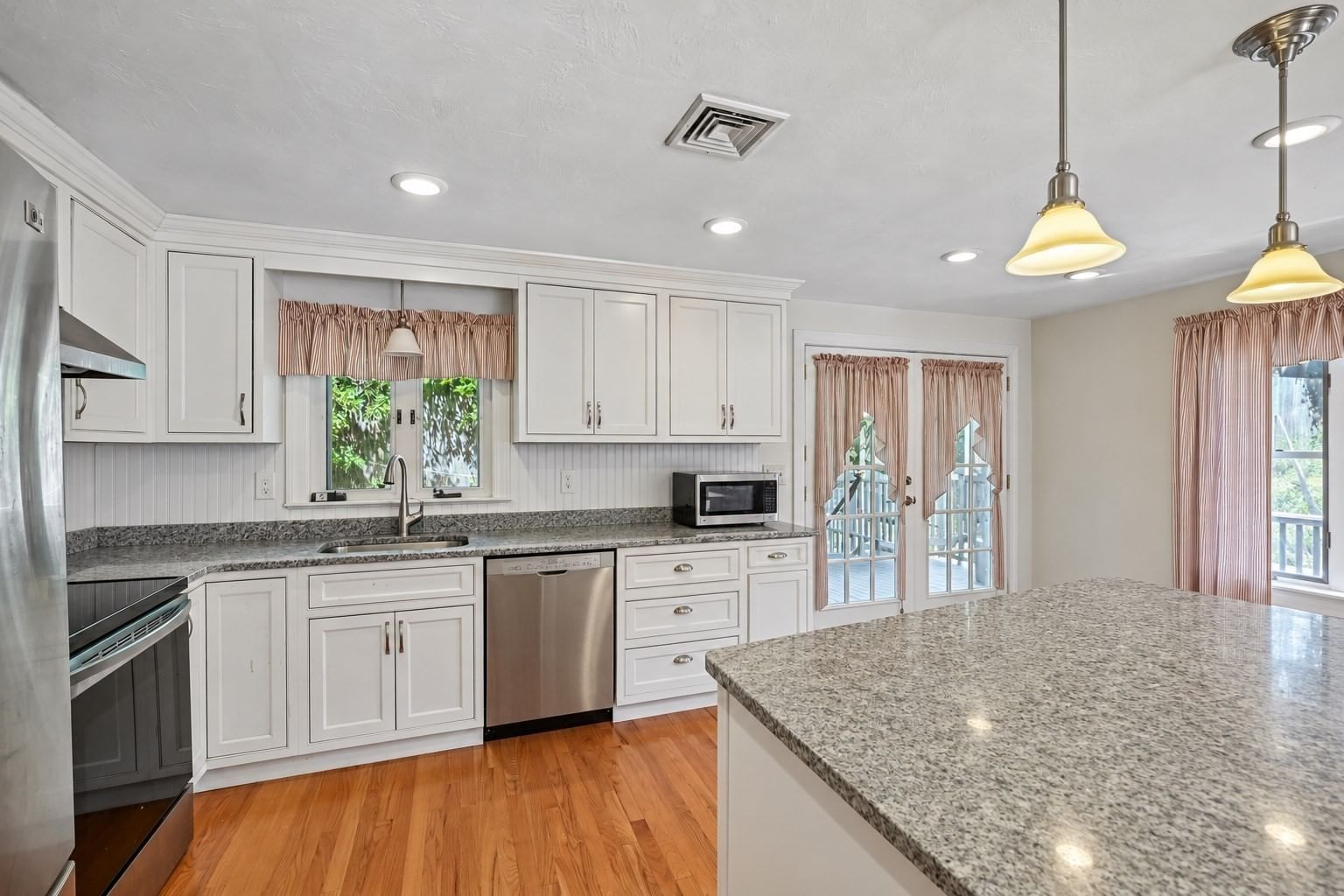 25 Evelyn Pl Quincy — Photo 5 of 32