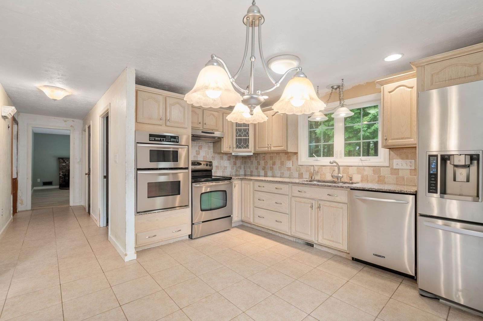 11 Summit Road Southborough — Photo 8 of 41