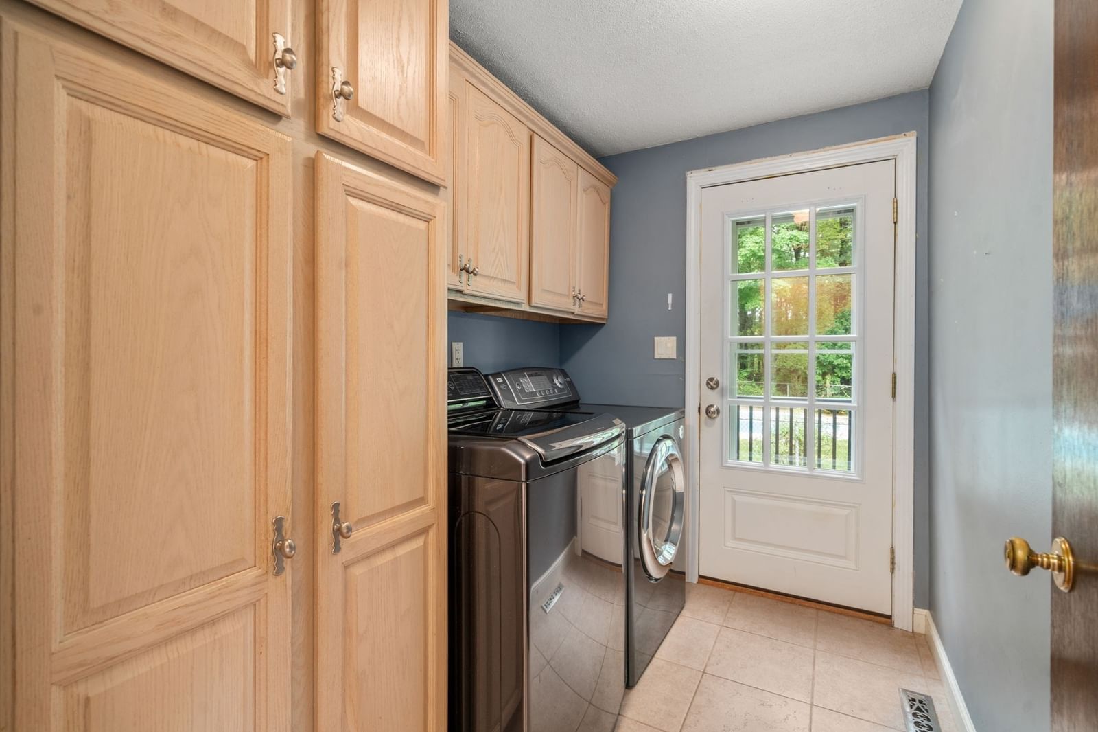 11 Summit Road Southborough — Photo 9 of 41