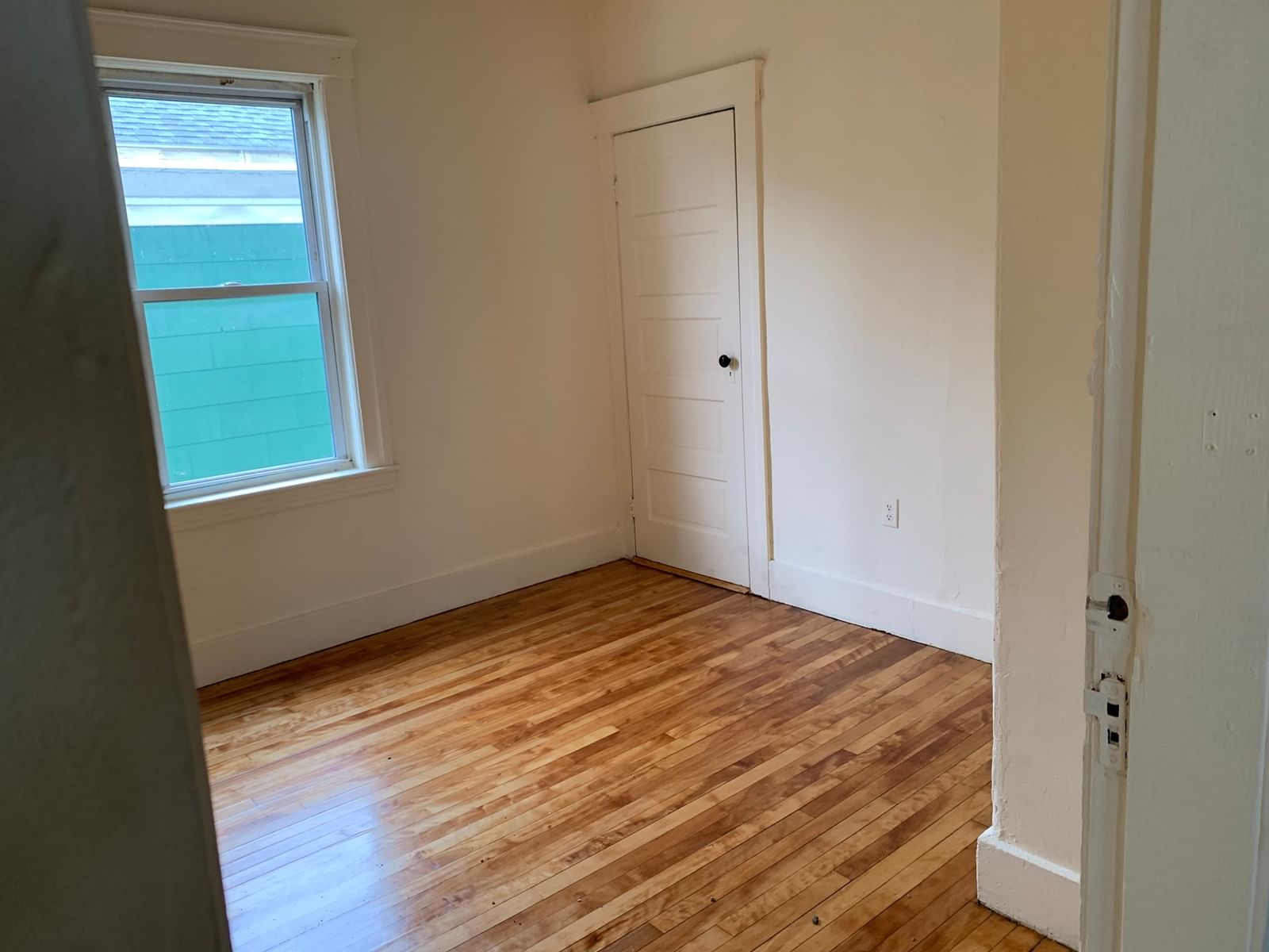 4 Mott St Worcester — Photo 3 of 22