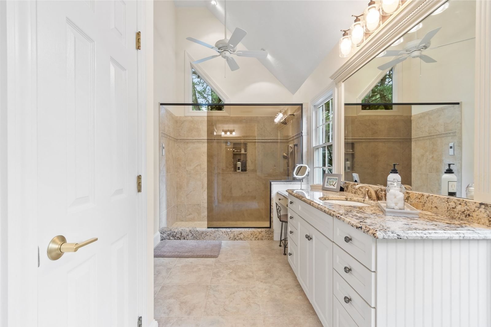 88 N Billerica Rd Tewksbury — Photo 16 of 42