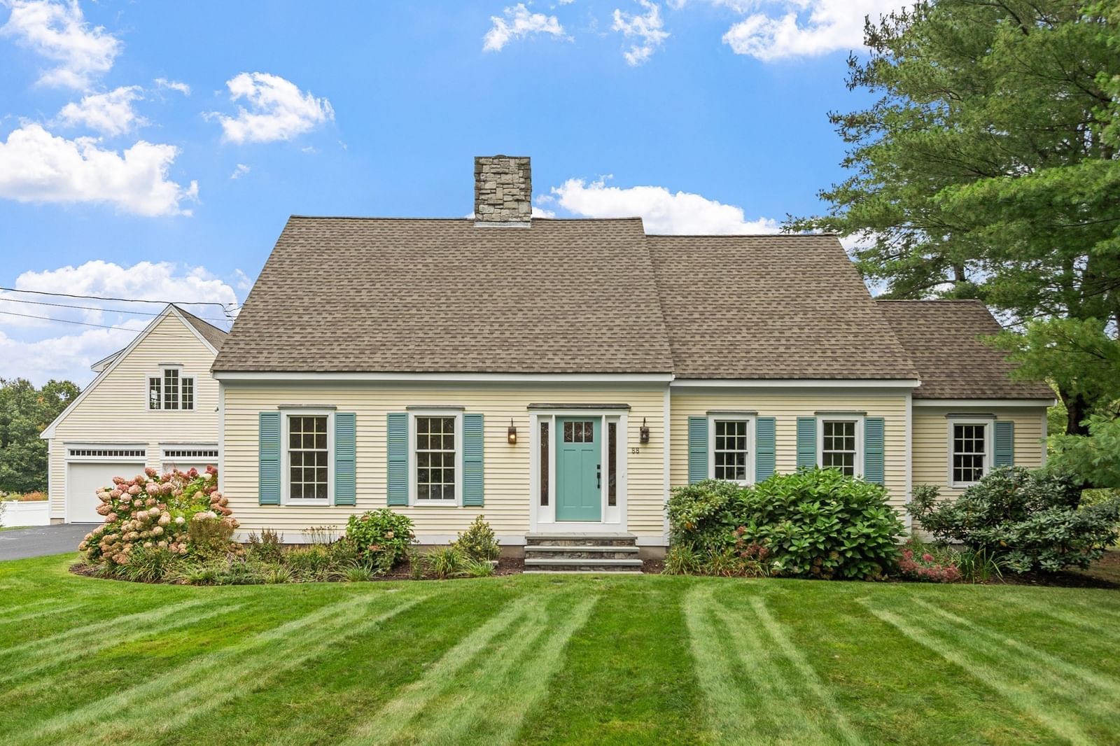 88 N Billerica Rd Tewksbury — Photo 3 of 42