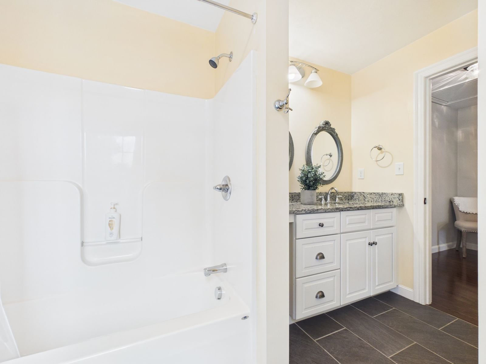 16 Tabor Rd Uxbridge — Photo 30 of 41