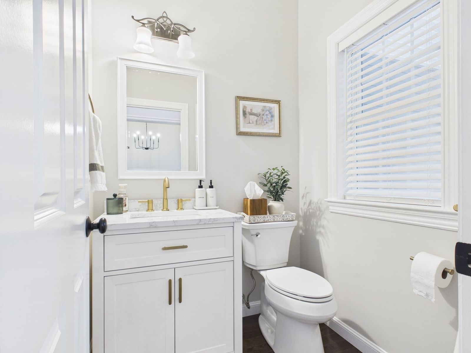 16 Tabor Rd Uxbridge — Photo 7 of 41