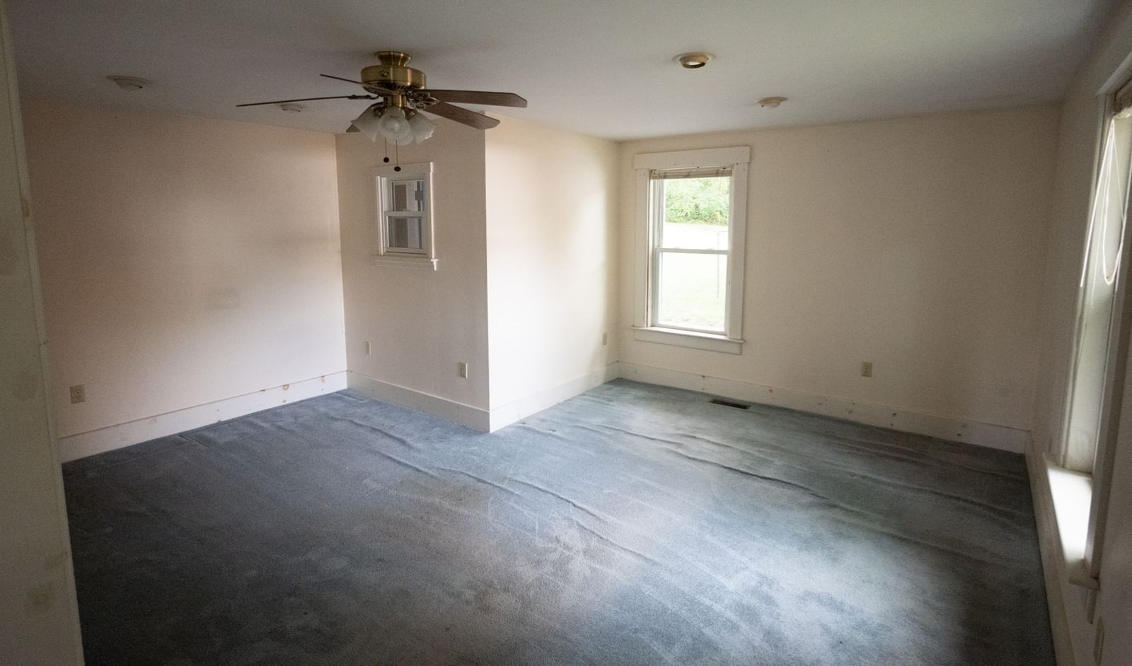 66 Phillips St Fitchburg — Photo 17 of 34