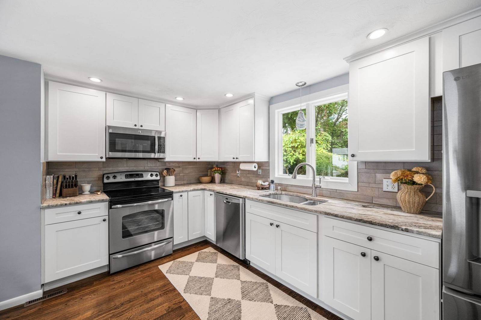 14 Deluca Road Milford — Photo 4 of 31