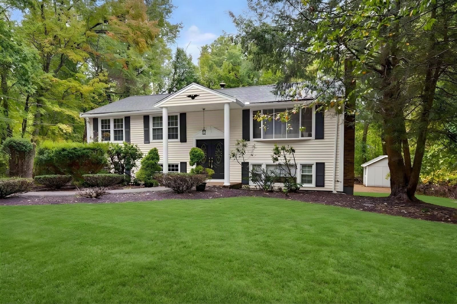 Property at 8 Allen Rd, Easton, MA 02356