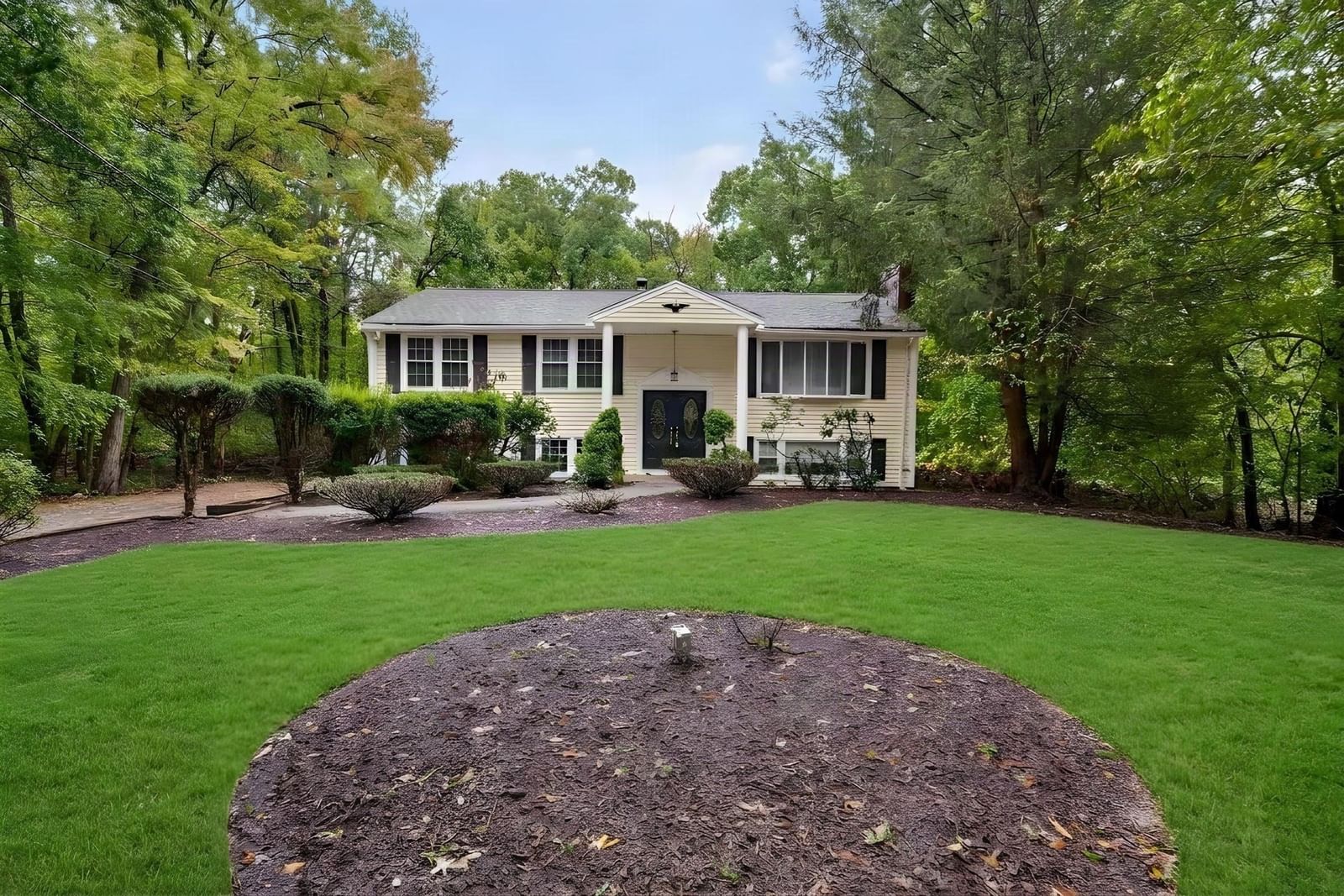 8 Allen Rd Easton — Photo 3 of 30