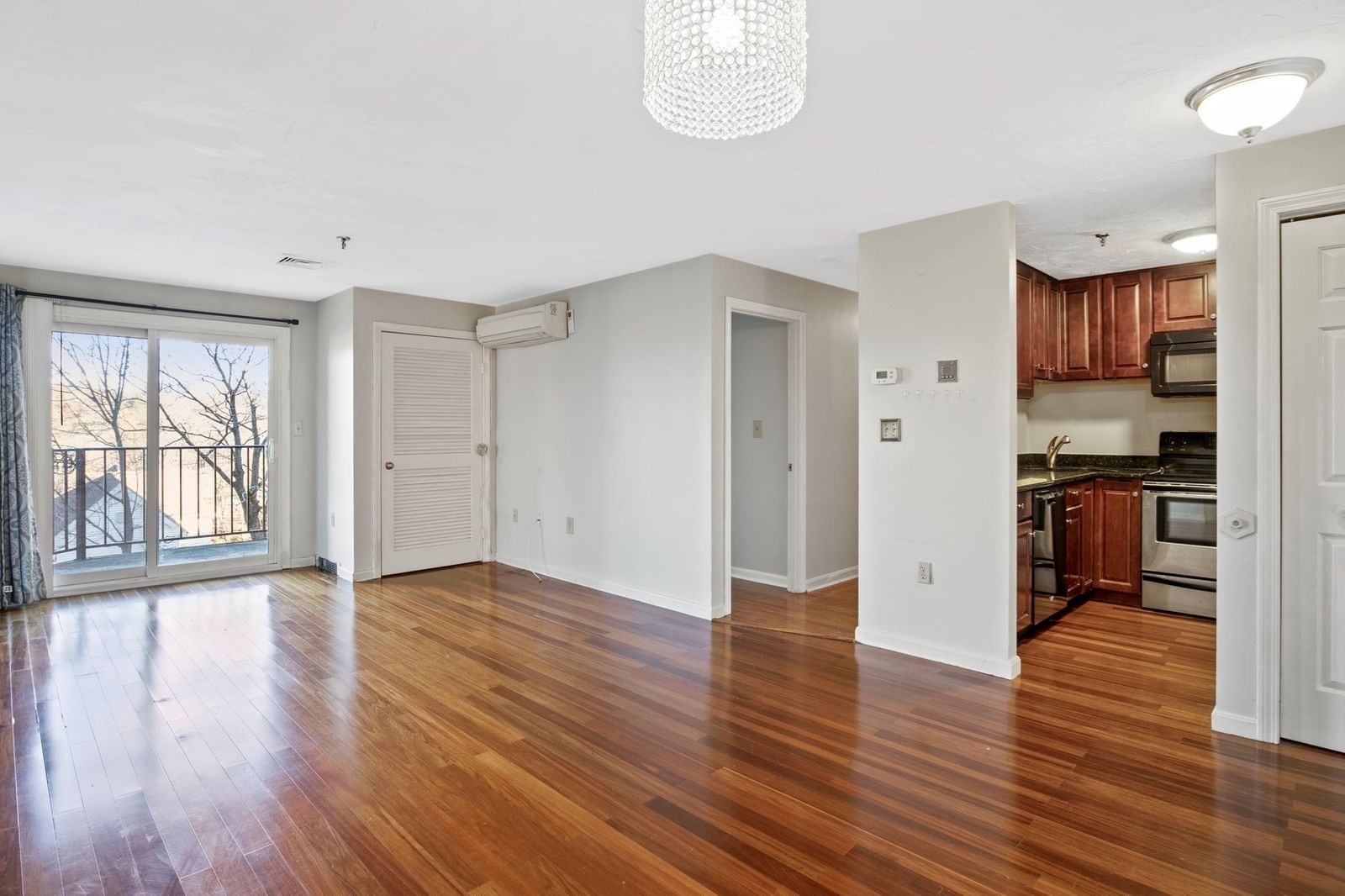 230 Willard St #309 Quincy — Photo 8 of 28