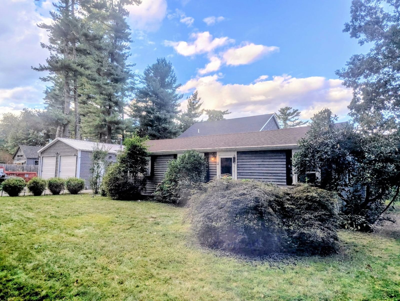 2 Pilgrim Rd Lakeville — Photo 2 of 19