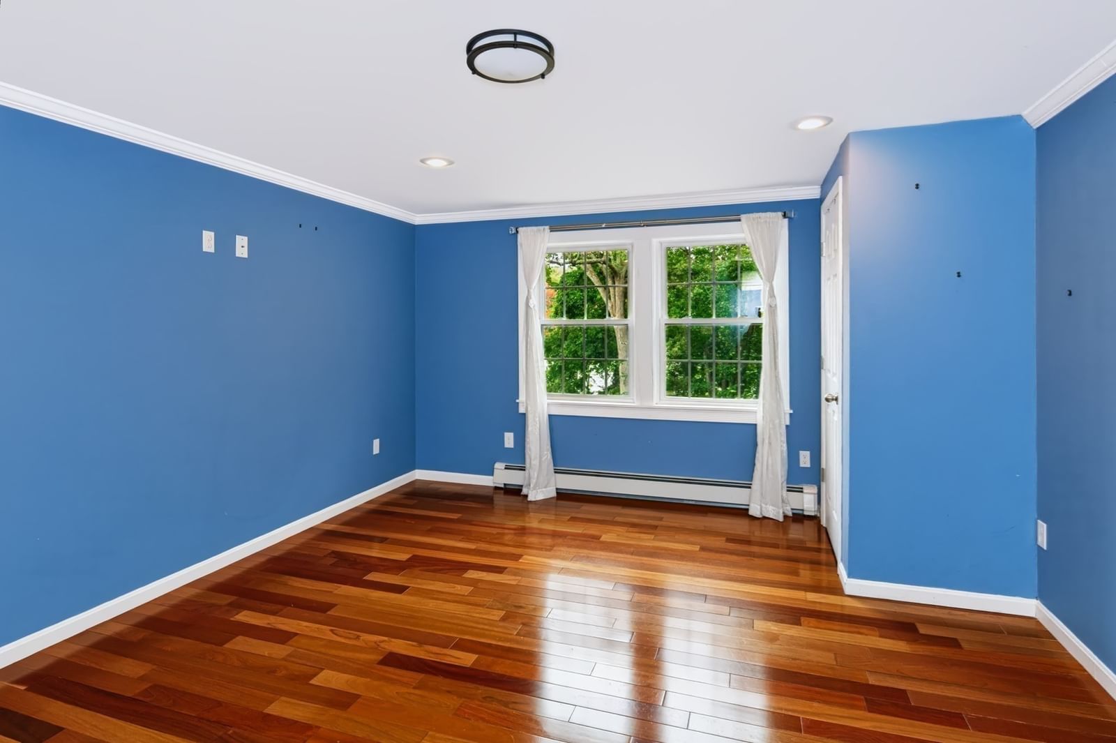 194 W Sutton Rd Sutton — Photo 12 of 37